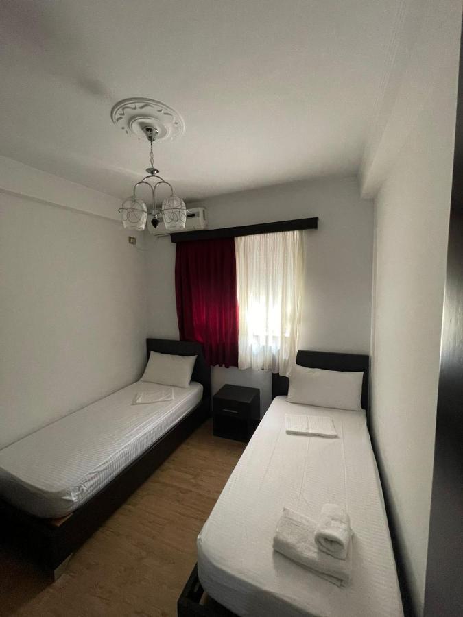 Centre Hotel Berat Eksteriør bilde