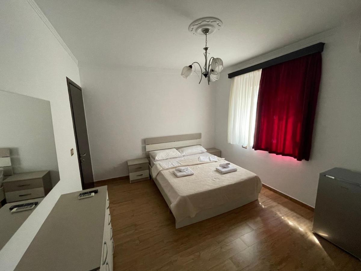 Centre Hotel Berat Eksteriør bilde